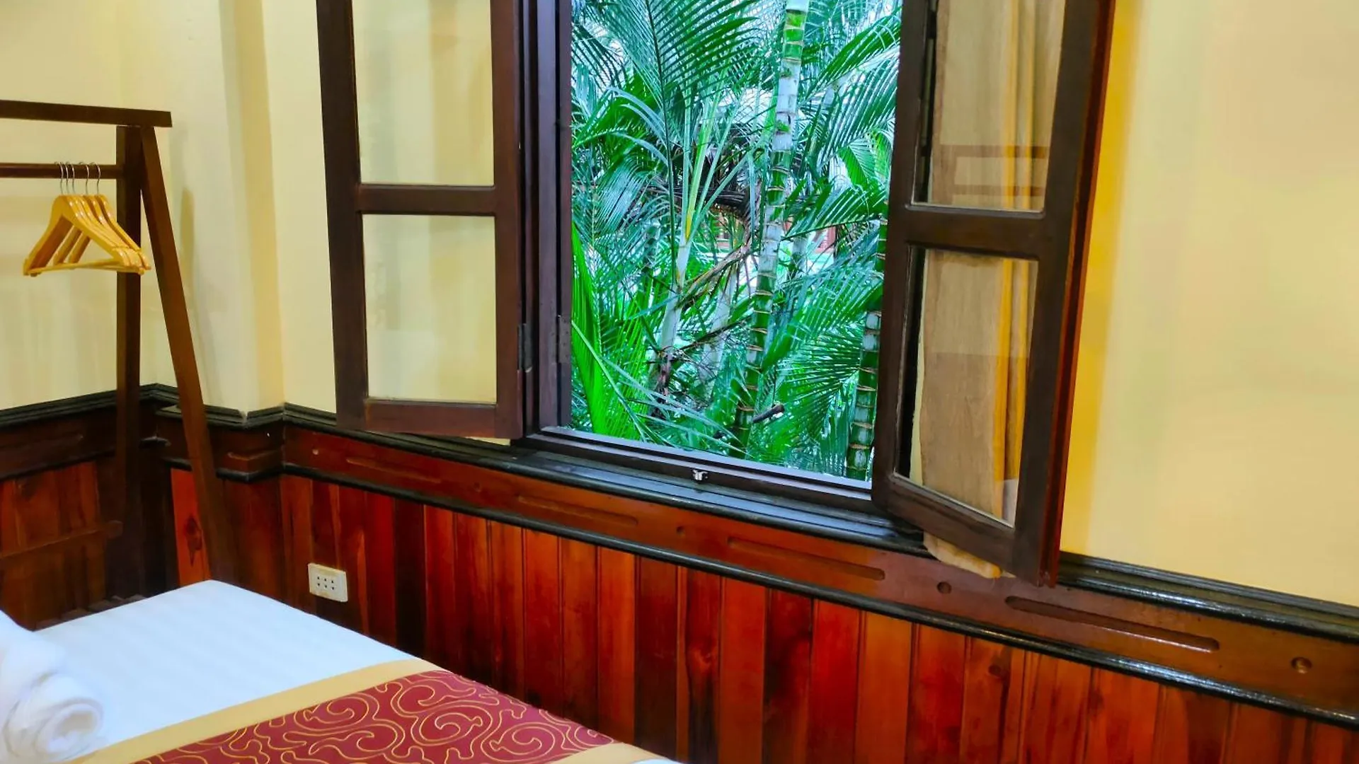 Lotus Corner - Heritage B&B Luang Prabang Bed & Breakfast